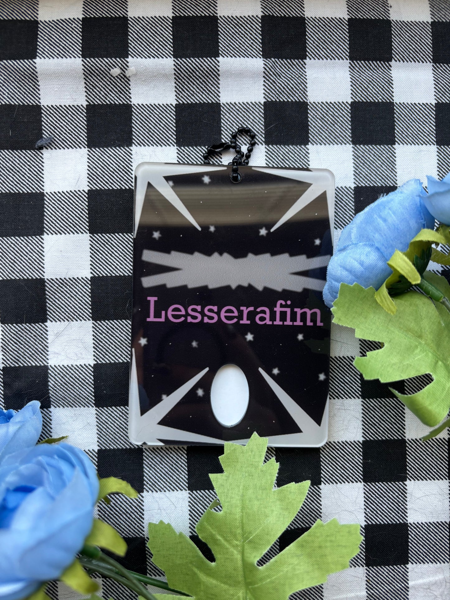 Lesserafim Pc Holder